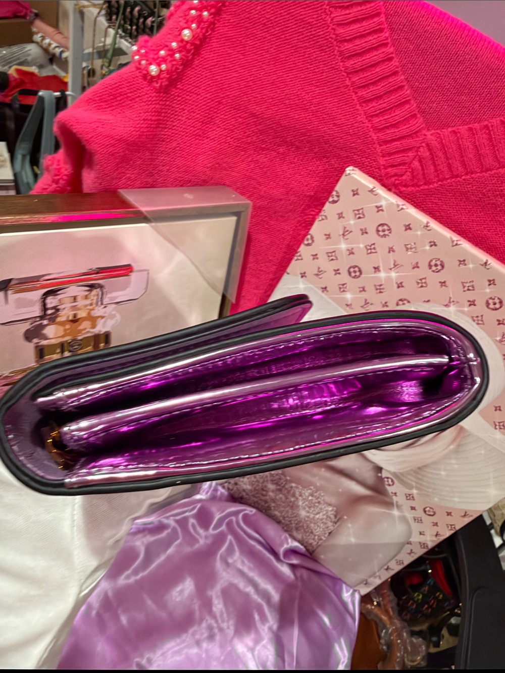 Versace NWT 💥 sold out💥 pink graphite clutch Crossbody chain bag - Picture 3 of 8